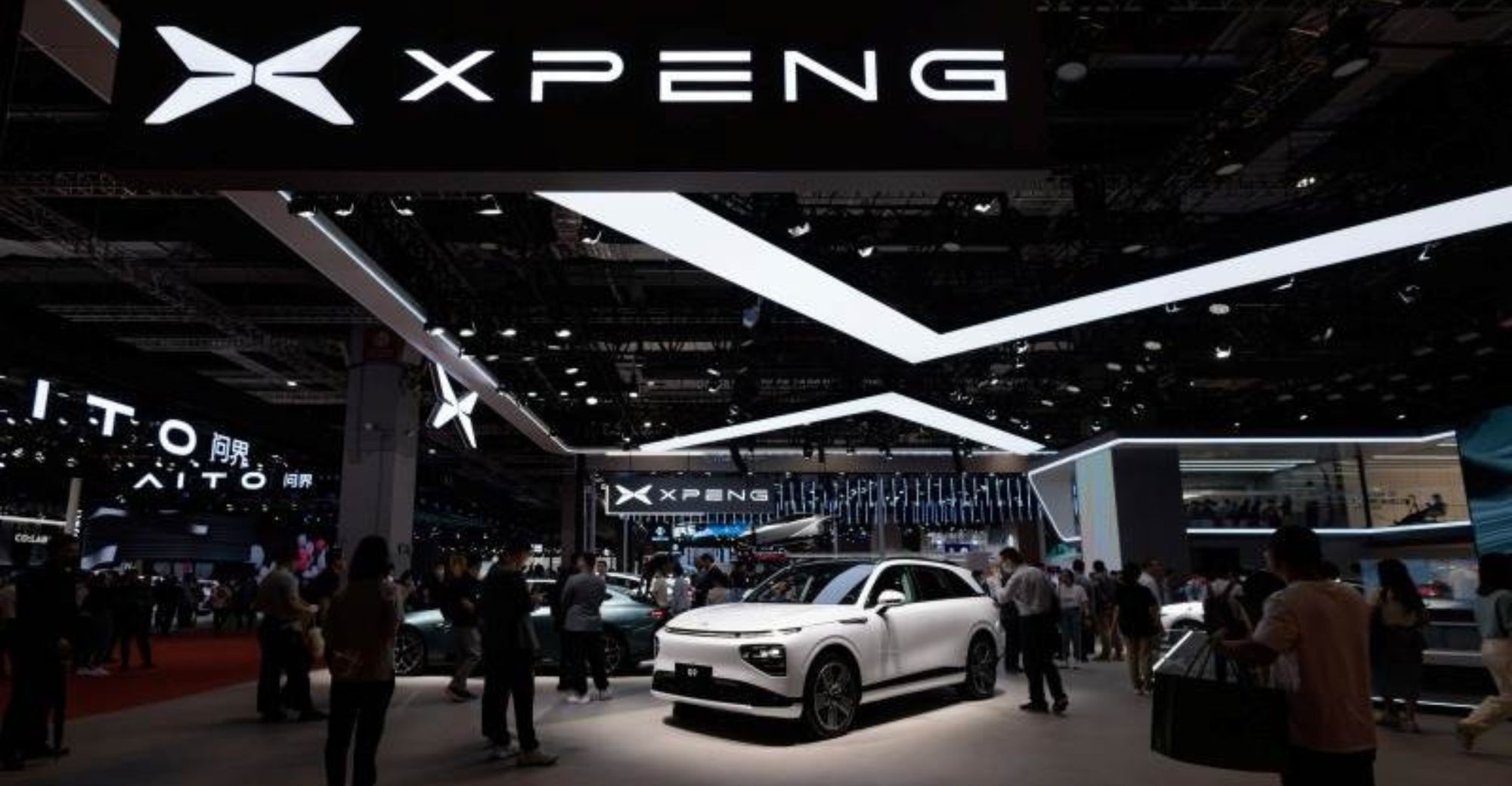 XPeng Motors Sales Staff Respond to P7 Starting Price Drop to 140,000 Yuan